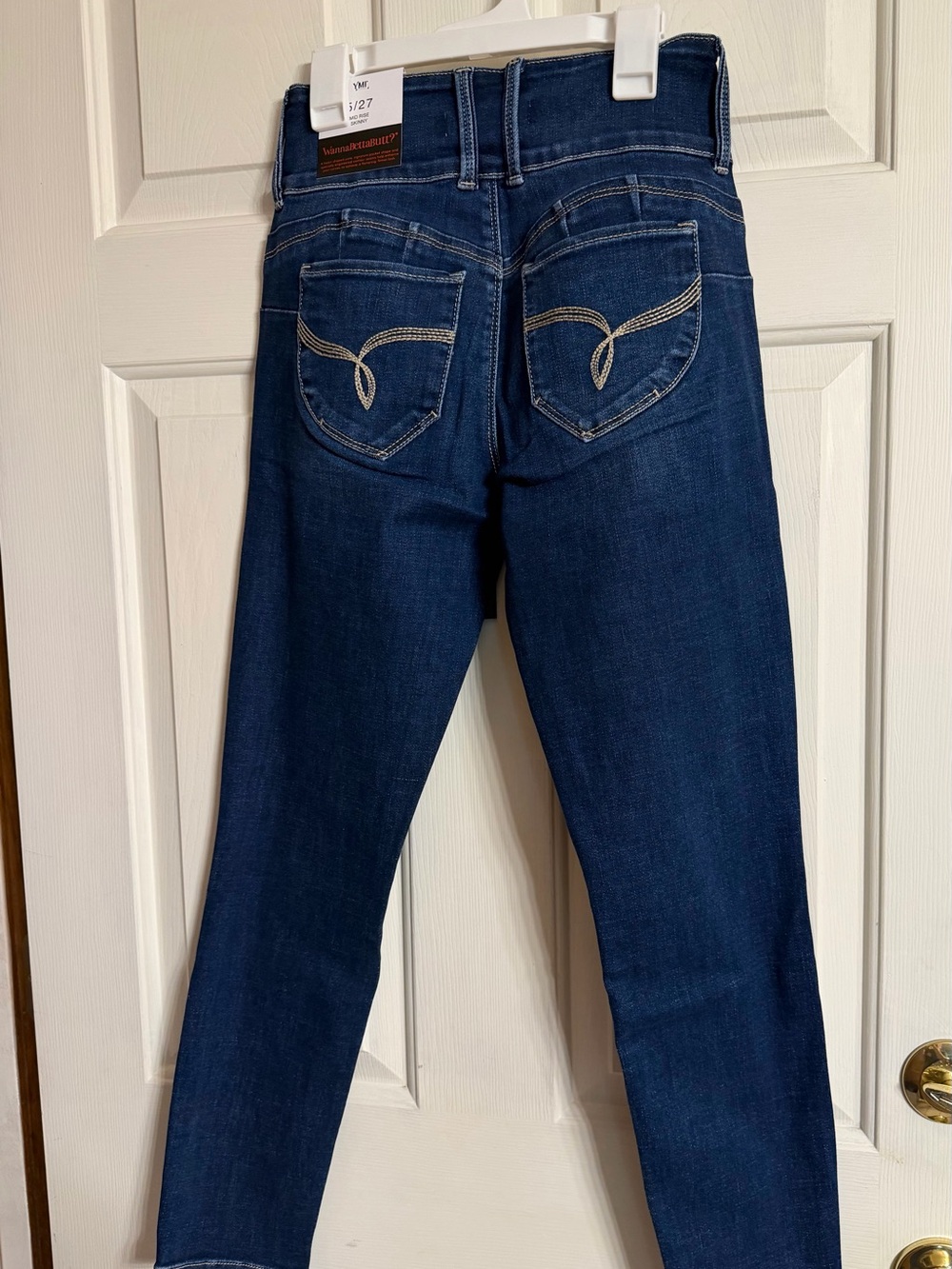 Women’s YMI Dark Skinny Jeans WannaBettaButt? Size 5/27 Mid Rise- 3 button